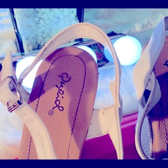 White wedges shoes Flash Sale 🎉🎉🎉 - Picture 11 of 13